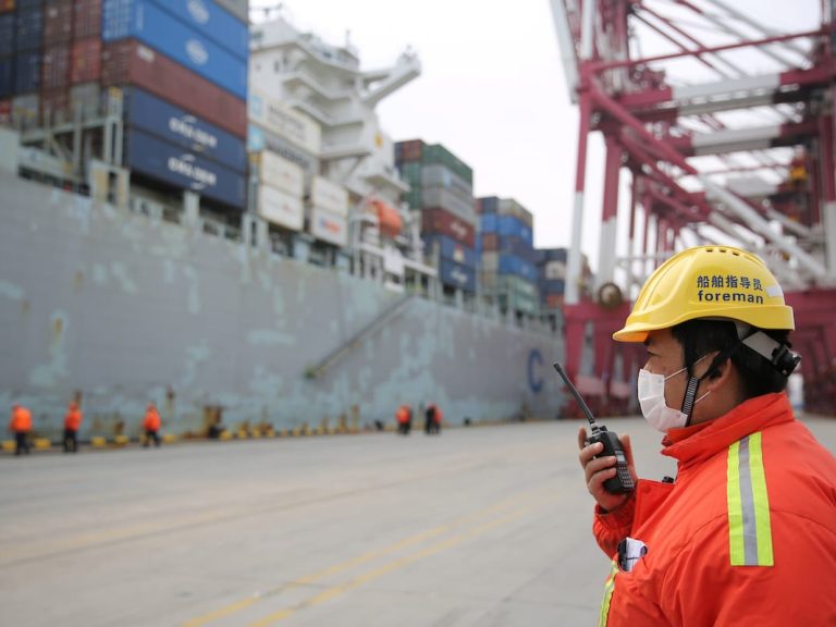 china-coronavirus-effect-on-sh CORONAVIRUS