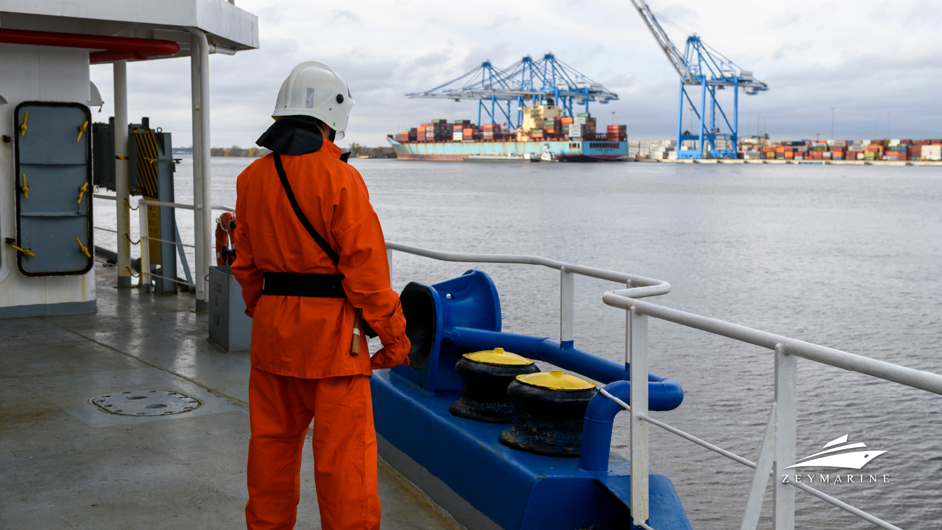 10 Reasons to Become A Seafarer (Blog) (1)